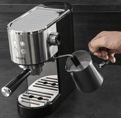 Máquina de café Krups Virtuoso com tubo de vapor para espuma de leite